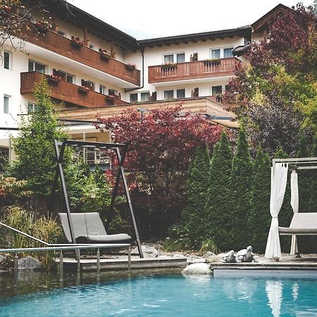 Wiesenhof Gardenresort San Leonardo in Passiria Bagian luar foto
